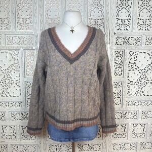 Porter Collective Soft Fuzzy V‎ Neck Varsity Style Cable Knit Sweater Sz Small
